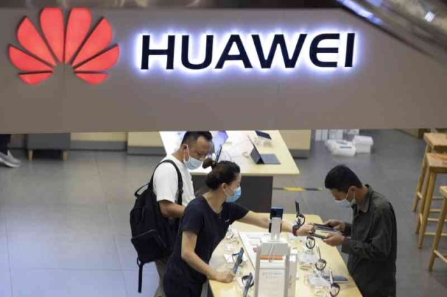 تقوم شركة Huawei بإخراج Samsung من عرشها عالميًا - اقتصاديًا - اليوم